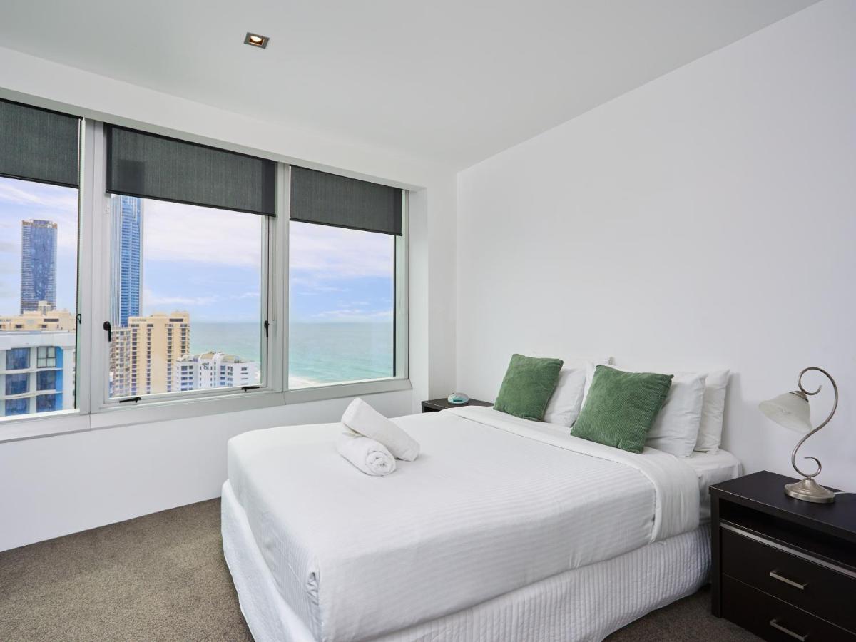 Serain Residences On 9 Hamilton Avenue Apartment