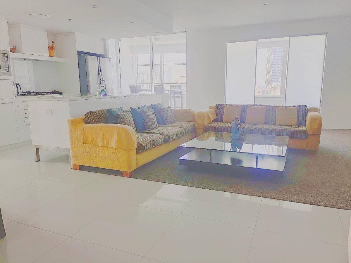 Apartment Serain Residences On 9 Hamilton Avenue