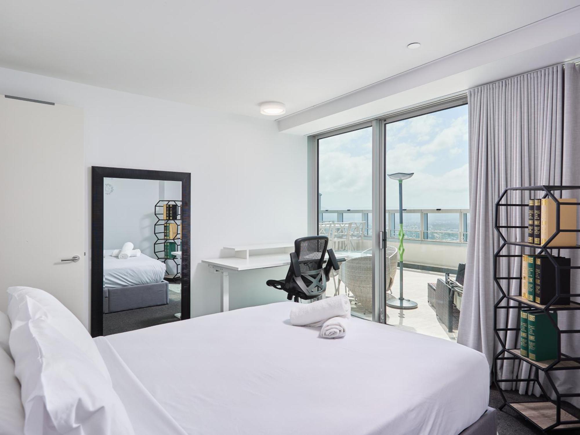 Apartment Serain Residences On 9 Hamilton Avenue *