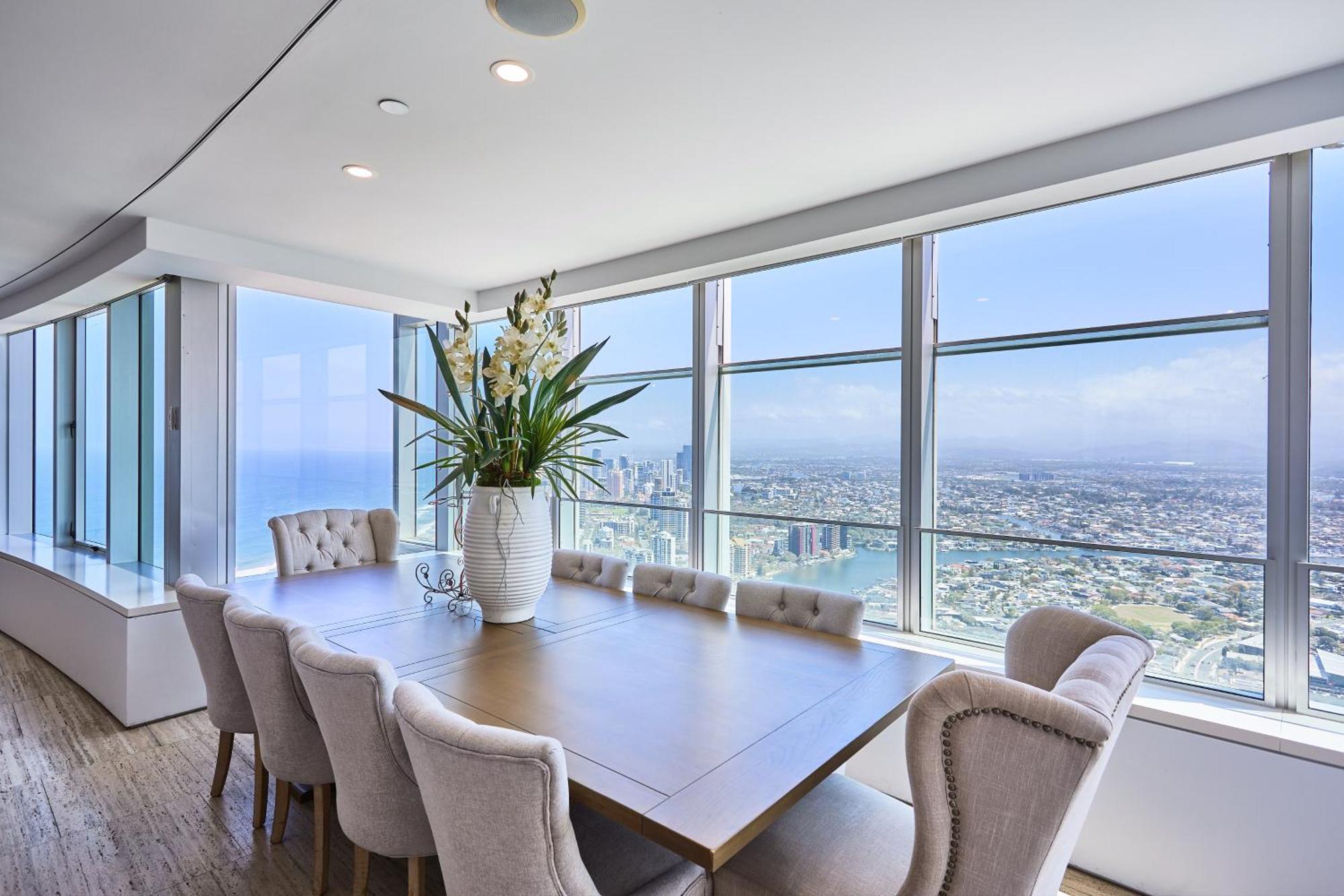Serain Residences On 9 Hamilton Avenue Apartment *
