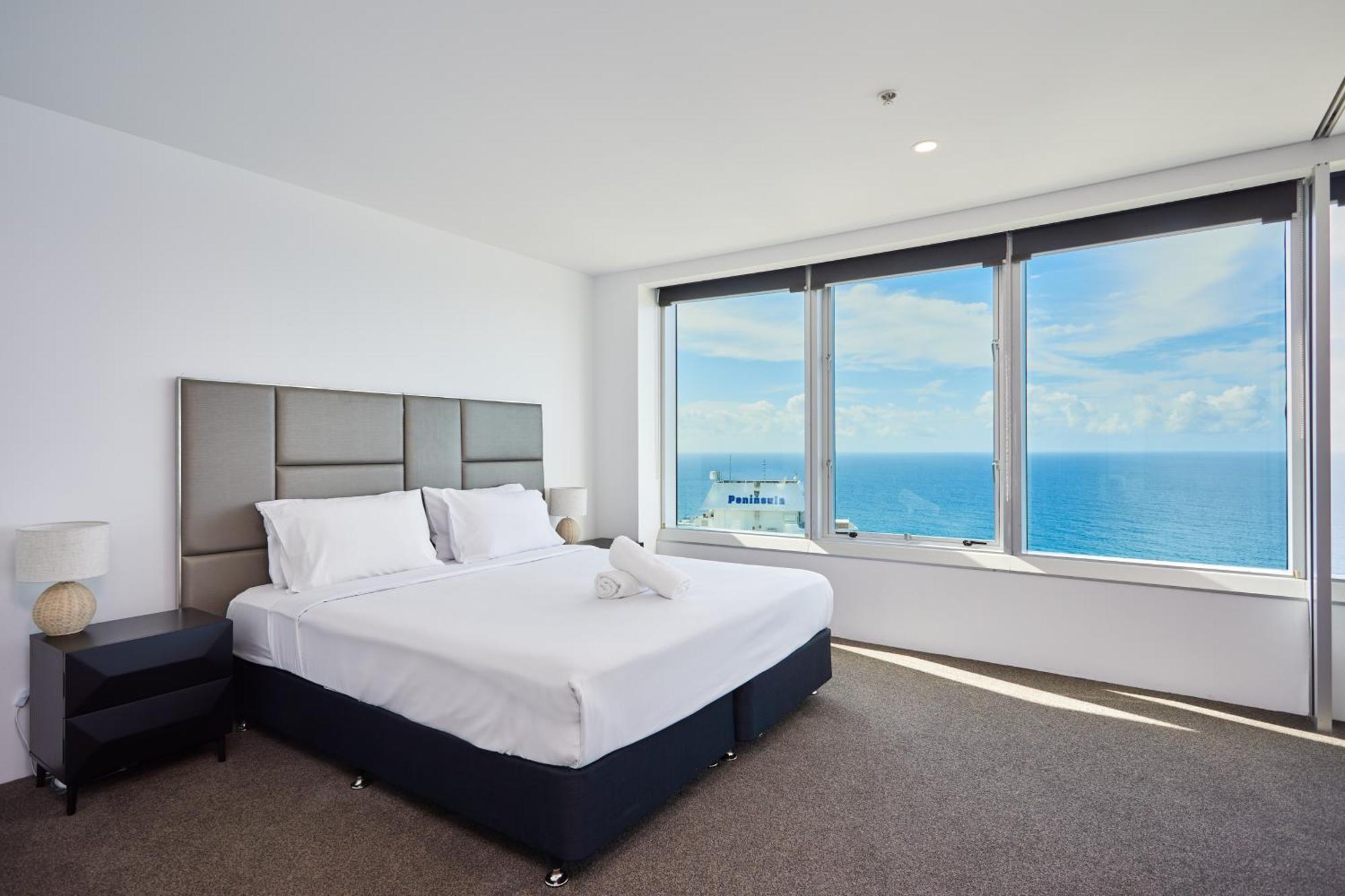 Apartment Serain Residences On 9 Hamilton Avenue